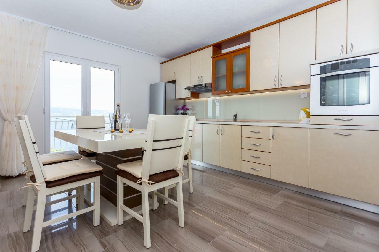 Apartments Iva Brstilo Омиш Экстерьер фото